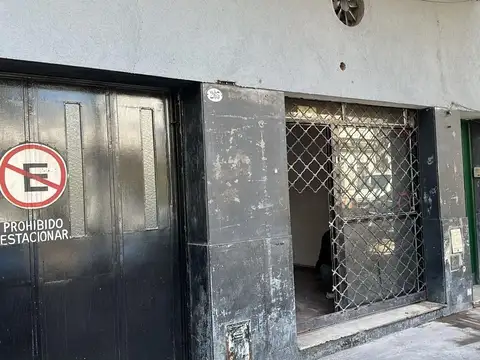 Local  con vivienda en villa crespo