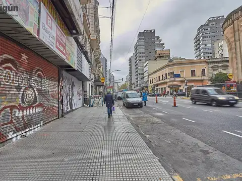 2 plantas   ss, frente al shopping abasto!