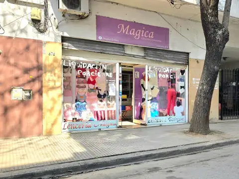 Venta de local comercial en la boca