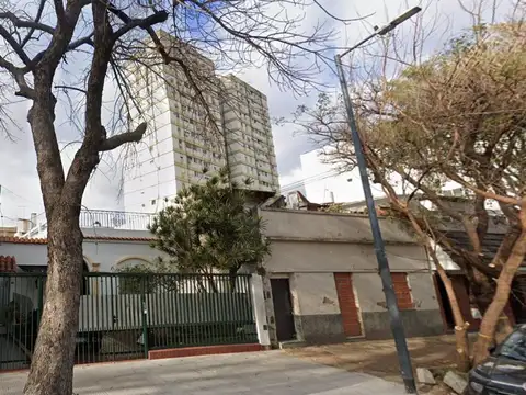 Venta lote en floresta - 1300 m2 vendibles