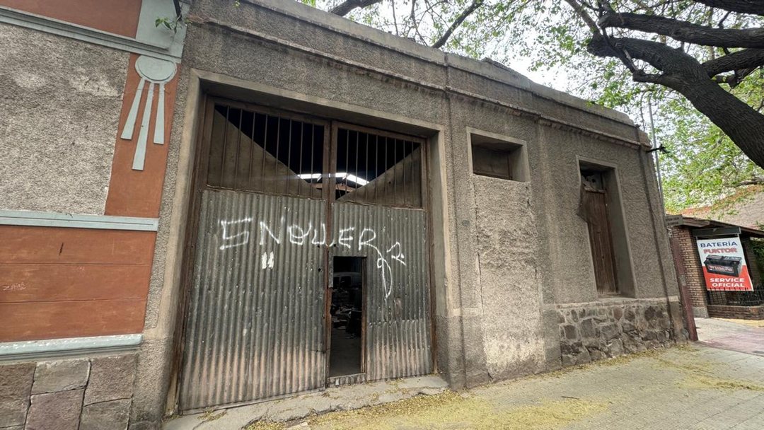 Galpon en venta a metros del parque central