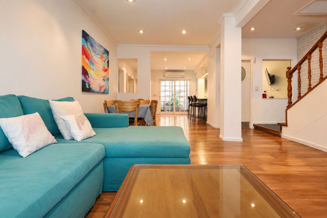 VENTA CASA EN COLEGIALES 6 AMBIENTES COCHERA