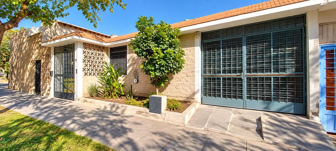 CASA EN VENTA EN DORREGO, CERCANIA A BARRACAS MALL