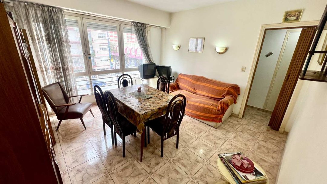 VENTA DEPTO 2 AMB FRENTE LUMINOSO AV LURO CENTRO