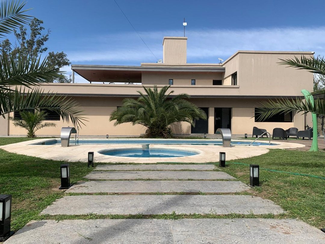 CASA EN VENTA PREMIUM 6 DORM CON DEPTOS ANISACATE