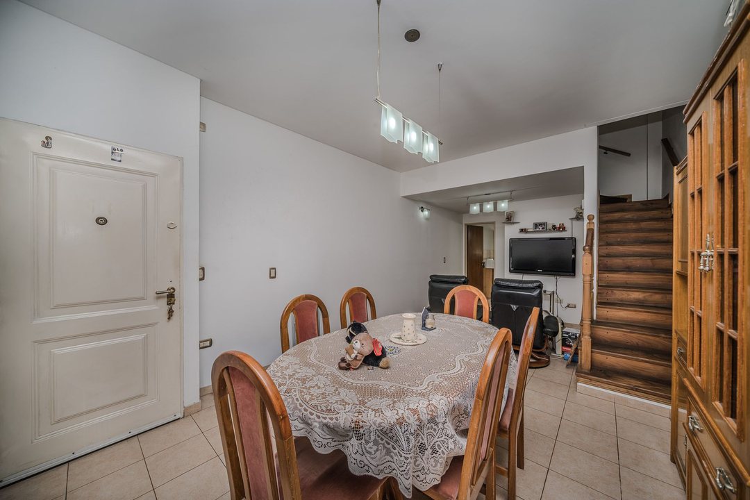VENTA DUPLEX 4 AMB PATIO COCHERA SANTOS LUGARES