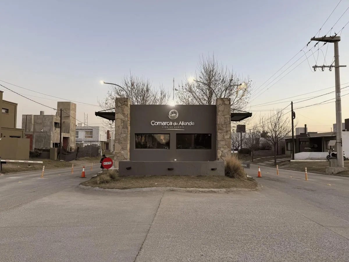 Lote con escritura en Comarca de Allende - Orientación norte - 360 m2