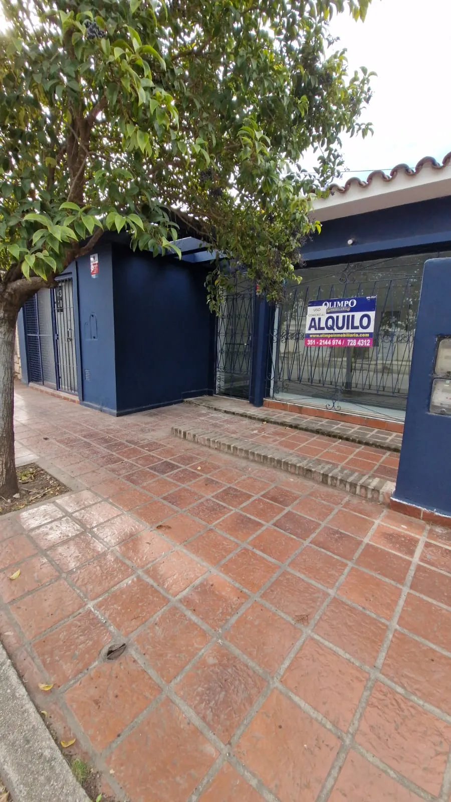 ALQUILO LOCAL COMERCIAL 30mts2 B° CERRO DE LAS ROSAS