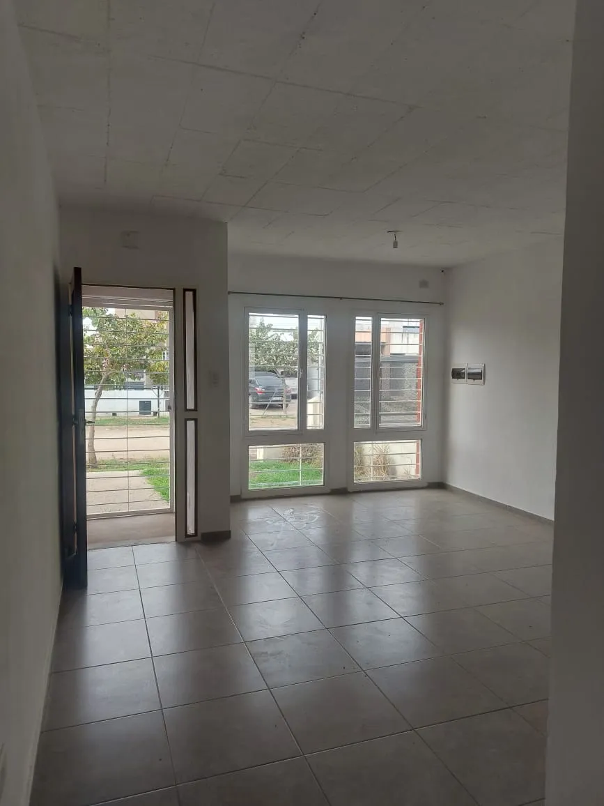 CASA DE 2 HABITACIONES EN ALQUILER EN BOULEVARES DE HORIZONTE