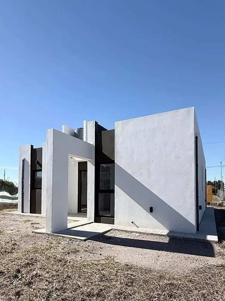 Casa en Altos De La Colina, Colonia Tirolesa- 2 dorm todo en 1 planta. A estrena...
