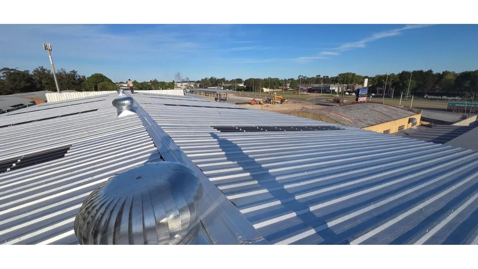 GALPON EN VENTA ZONA INDUSTRIAL 1200M2 APTO PARA CAMIONES