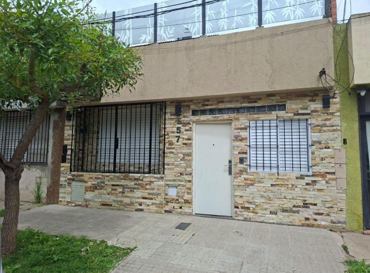 Casa · 50m² · 5 Ambientes