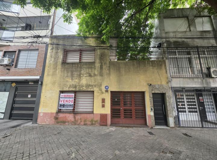 Casa · 90m² · 5 Ambientes · 1 Cochera