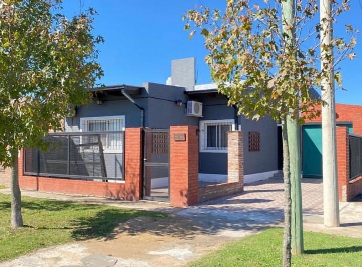 Casa · 149m² · 3 Ambientes · 2 Cocheras