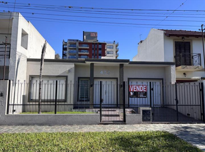 Casa · 250m² · 3 Ambientes · 1 Cochera