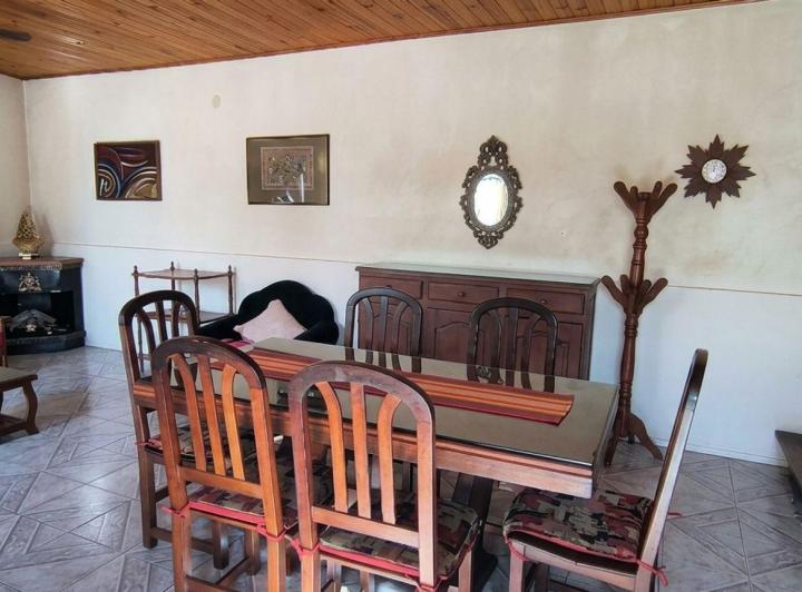 Casa · 120m² · 4 Ambientes · 2 Cocheras
