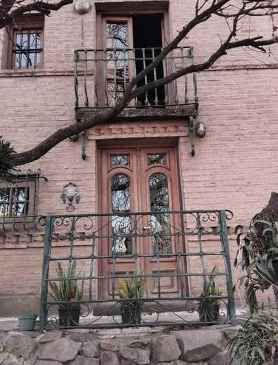 Casa · 190m² · 5 Ambientes · 1 Cochera
