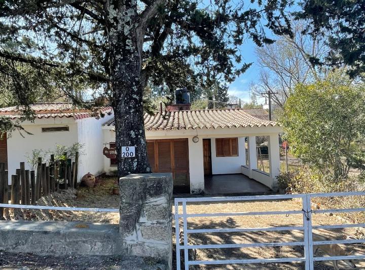 Casa · 95m² · 5 Ambientes · 1 Cochera