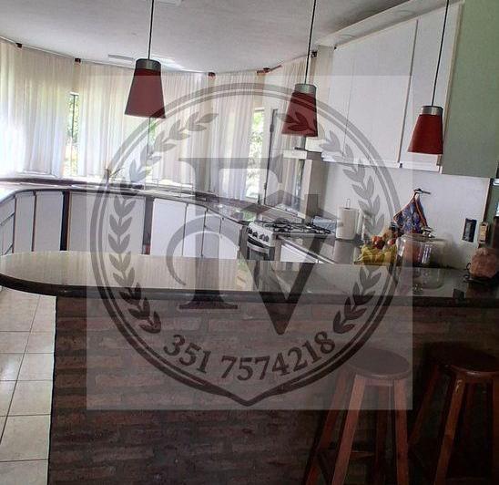 Casa · 325m² · 3 Dormitorios
