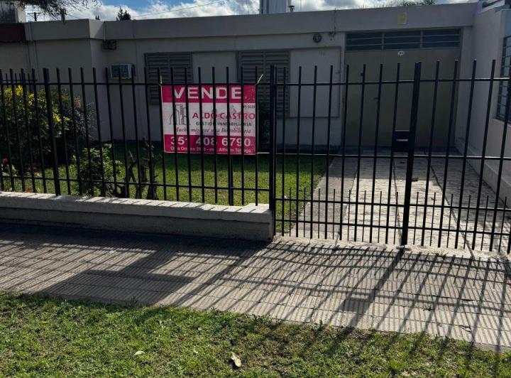 Casa · 120m² · 7 Ambientes · 1 Cochera