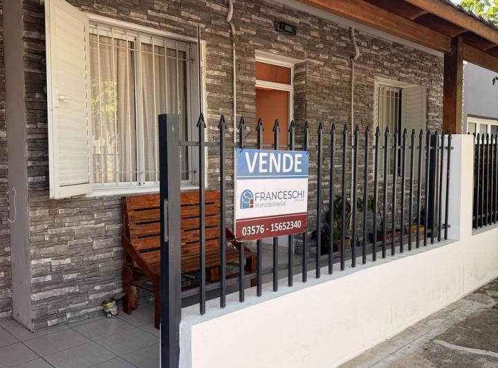 Casa · 650m² · 2 Dormitorios · 1 Cochera