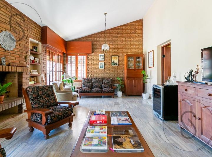 Casa · 356m² · 15 Ambientes · 1 Cochera