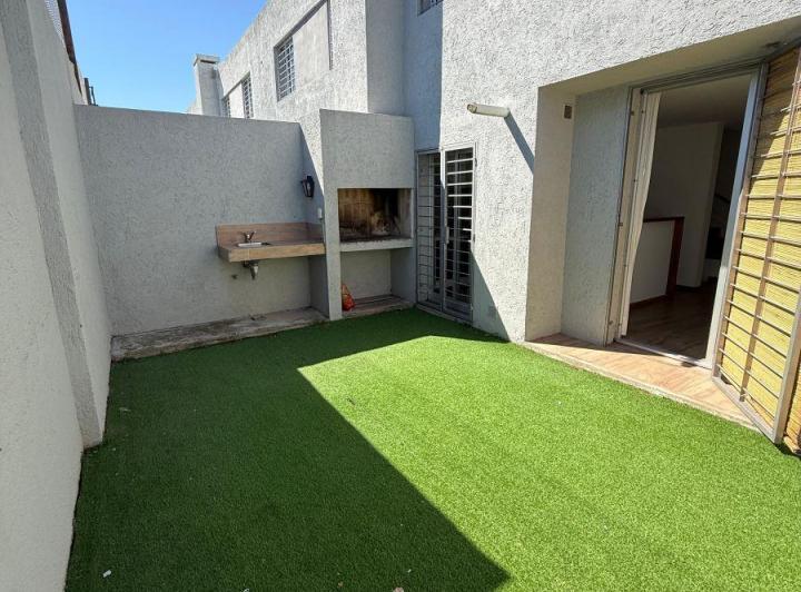 Casa · 125m² · 6 Ambientes · 1 Cochera