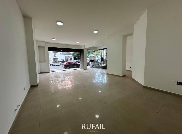 Local comercial · 200m² · 4 Ambientes