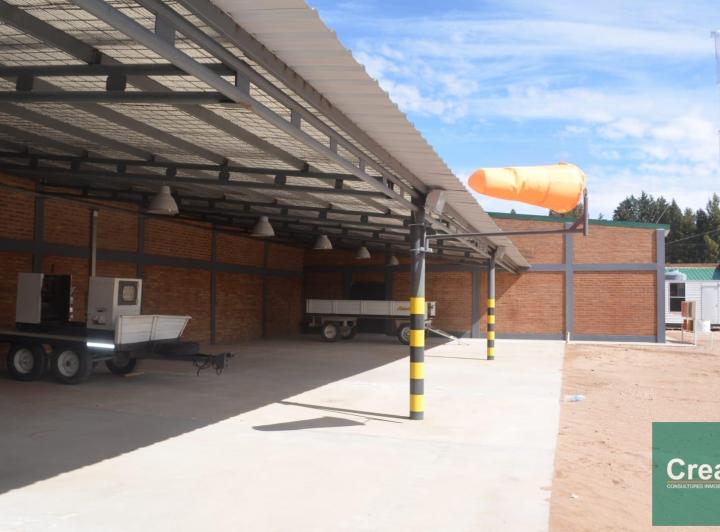 Bodega-Galpón · 375m² · 3 Ambientes · 10 Cocheras