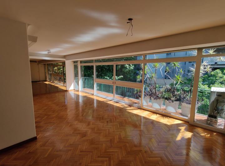 Departamento · 140m² · 4 Ambientes · 1 Cochera