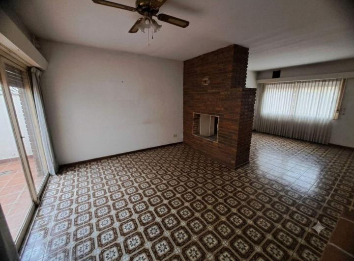 Casa · 224m² · 4 Ambientes · 1 Cochera