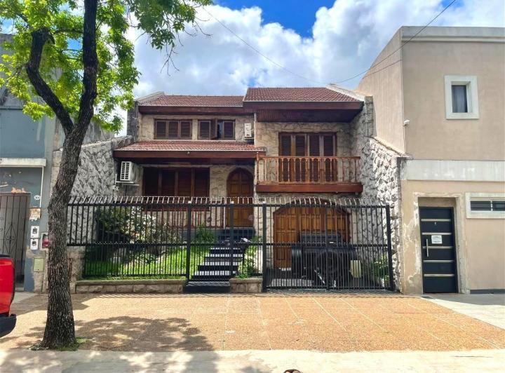 Casa · 226m² · 6 Ambientes