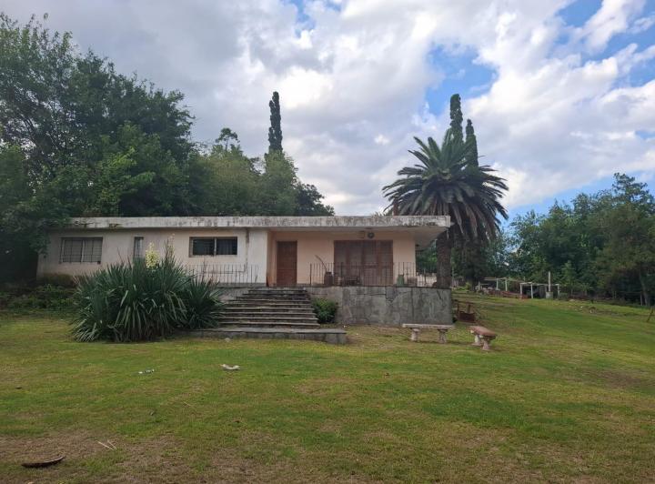Casa · 250m² · 6 Ambientes · 1 Cochera