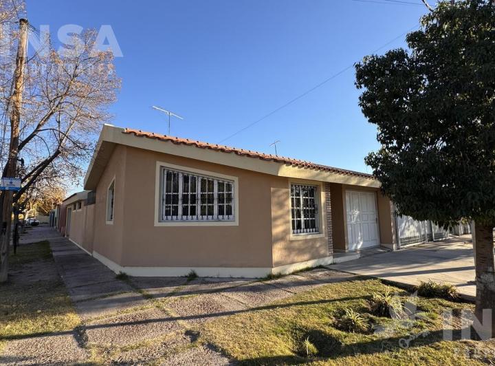 Casa · 175m² · 4 Ambientes · 1 Cochera