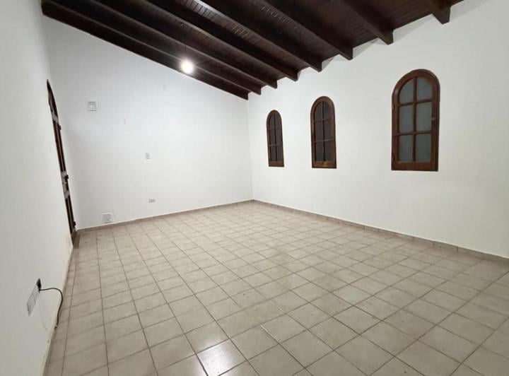 Casa · 112m² · 6 Ambientes · 1 Cochera