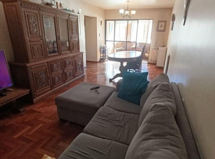 Departamento · 93m² · 8 Ambientes · 1 Cochera