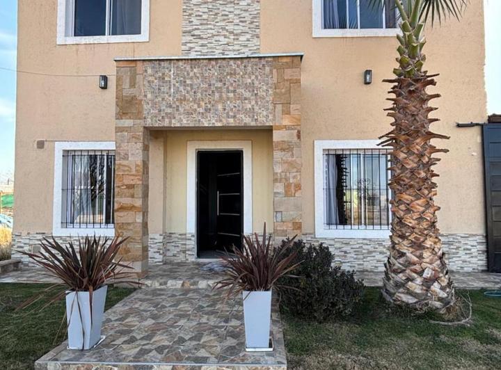 Casa · 271m² · 9 Ambientes · 2 Cocheras