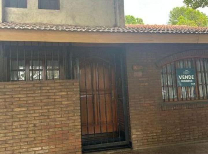 Casa · 278m² · 10 Ambientes · 1 Cochera