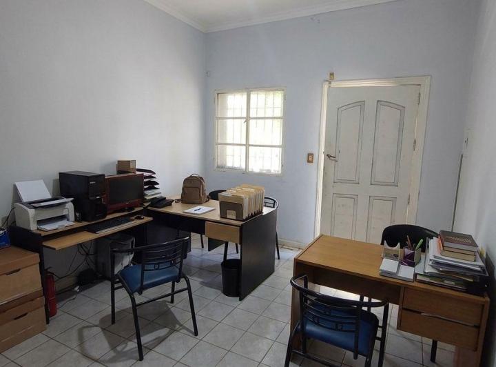 Casa · 248m² · 6 Ambientes · 2 Cocheras