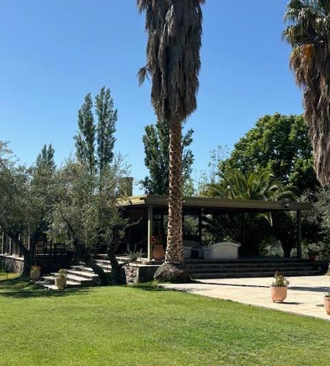 Casa · 350m² · 10 Ambientes · 4 Cocheras