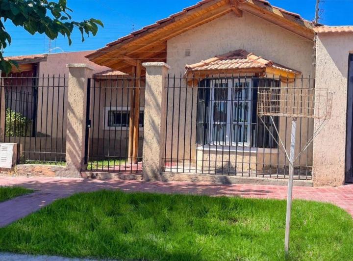 Casa · 135m² · 4 Ambientes · 2 Cocheras