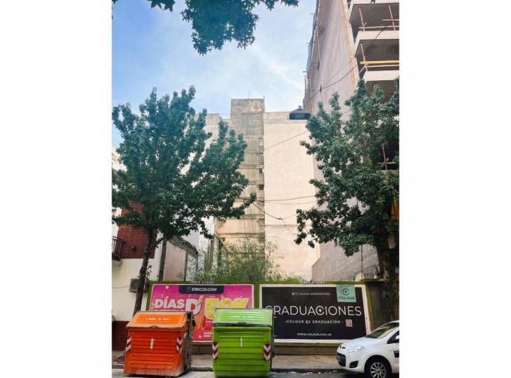 Terreno · 217m²