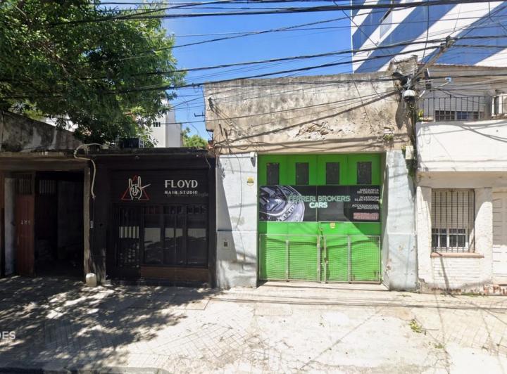 Terreno · 303m²