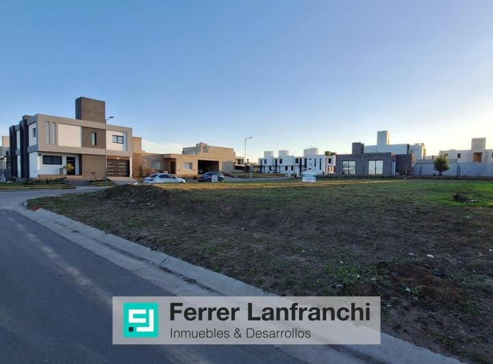 Terreno · 720m²