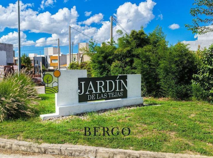 Terreno · 253m²