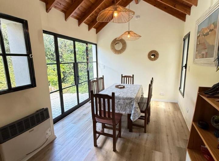 Casa · 200m² · 5 Ambientes