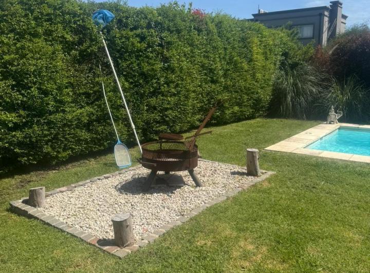 Casa · 150m² · 4 Ambientes · 2 Cocheras