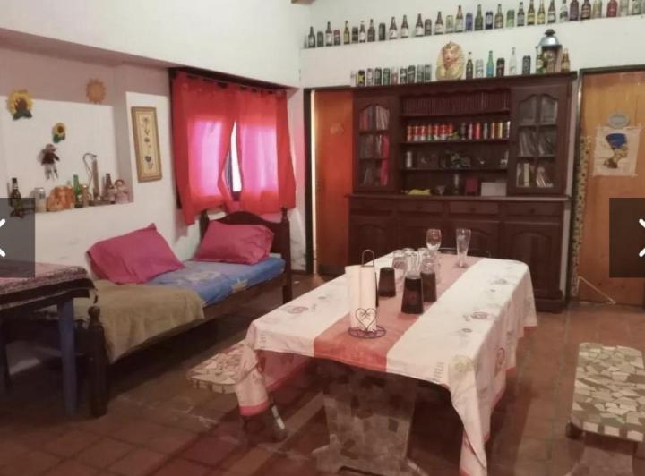 Casa · 160m² · 3 Ambientes · 1 Cochera