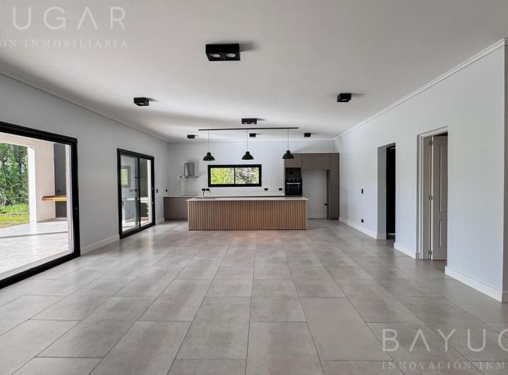 Casa · 165m² · 4 Ambientes