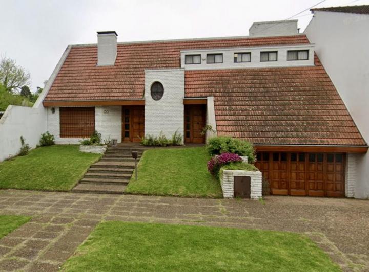 Casa · 147m² · 4 Ambientes · 2 Cocheras